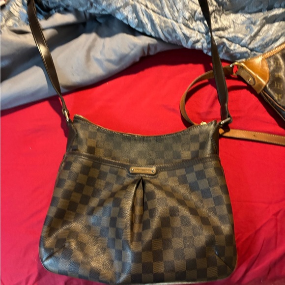 Lv purse fairly used - Picture 1 of 3